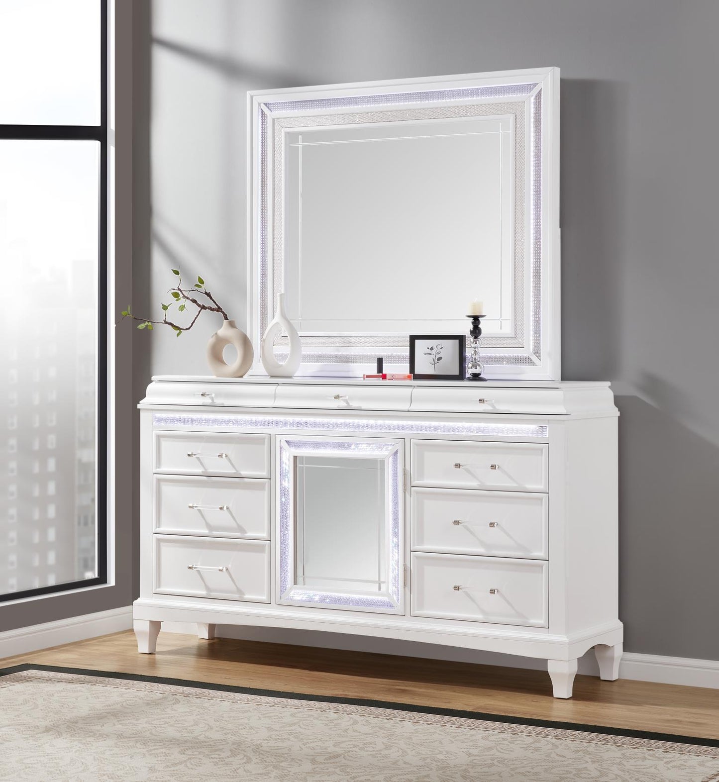 B045-QDMCN	QUEEN BED FRAME - DRESSER - MIRROR - CHEST - NIGHTSTAND
