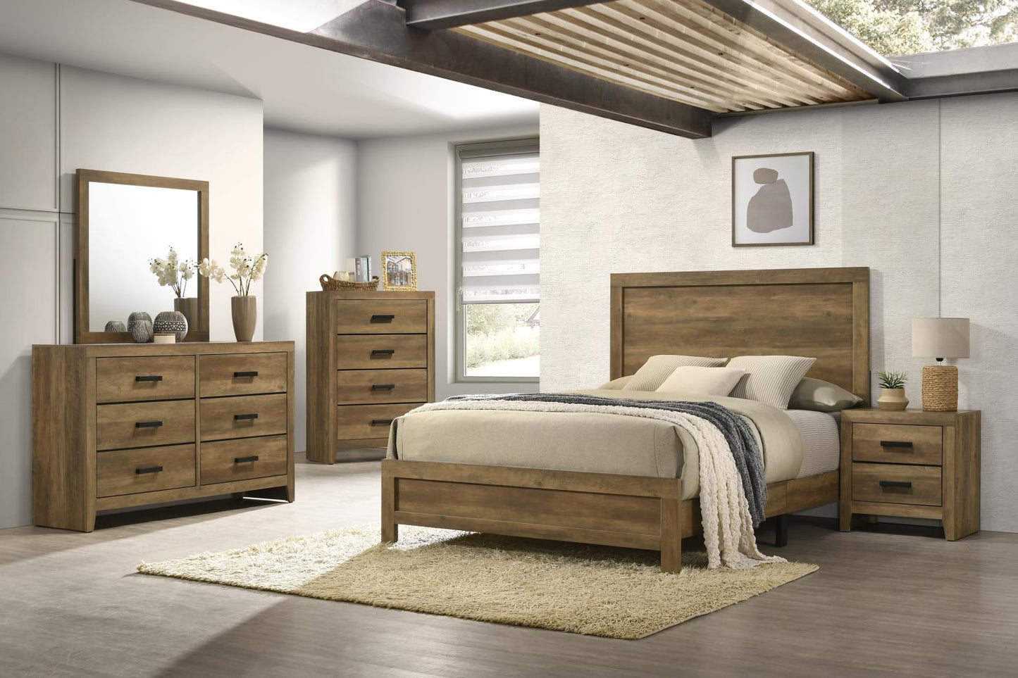 B526-QDMCN	QUEEN BED FRAME - DRESSER - MIRROR - CHEST - NIGHTSTAND