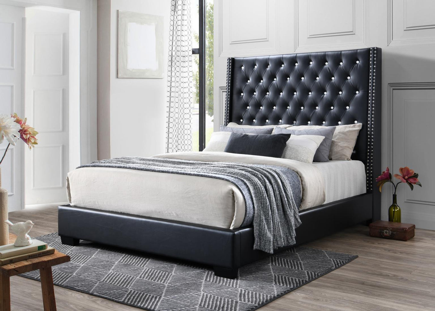 B578-Q	GRAY, BLACK OR WHITE LEATHER QUEEN BED