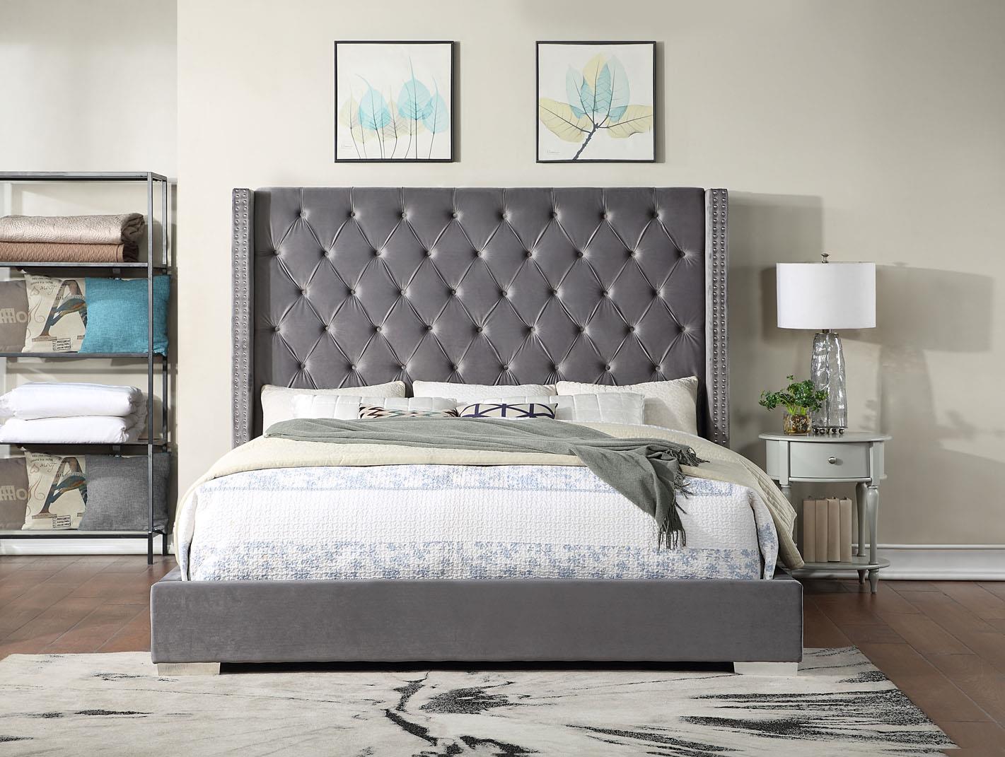 B579-Q	BLACK, GREY OR BLUE VELVET QUEEN BED