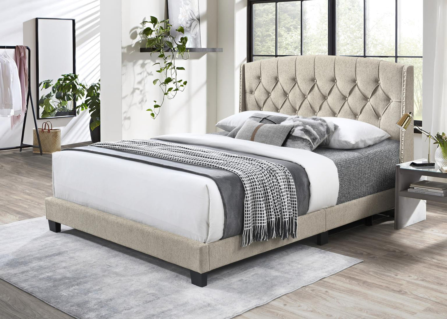 B596-Q	BEIGE, CHARCOAL OR TAN QUEEN BED