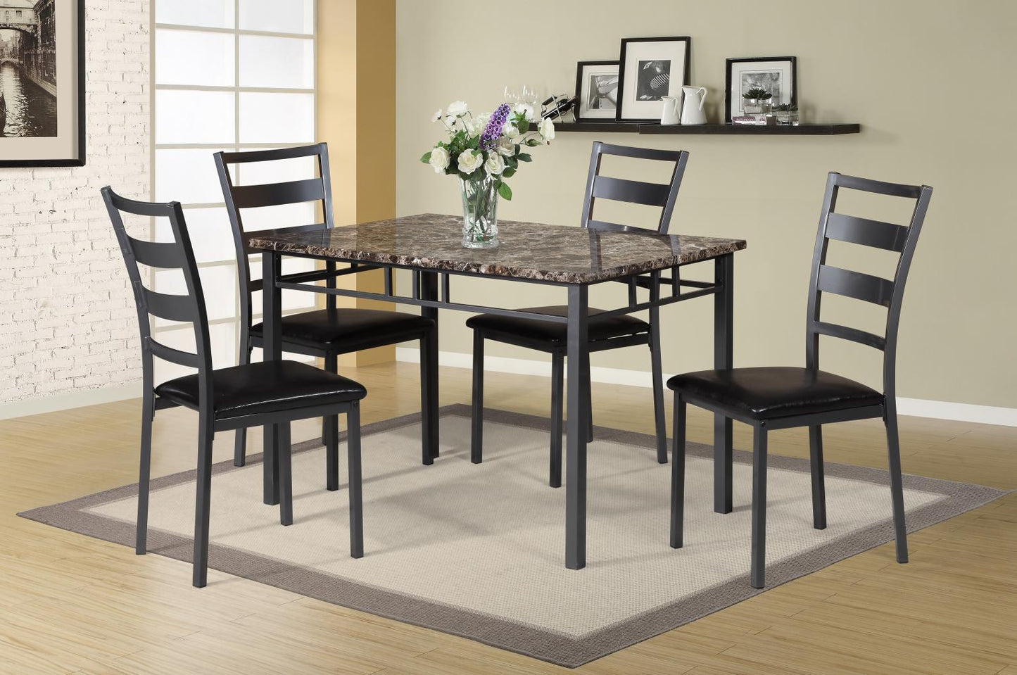 D759	TABLE & 4 CHAIRS